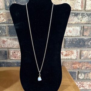 Vintage polished Amethyst stone pendant necklace in gold tone chain